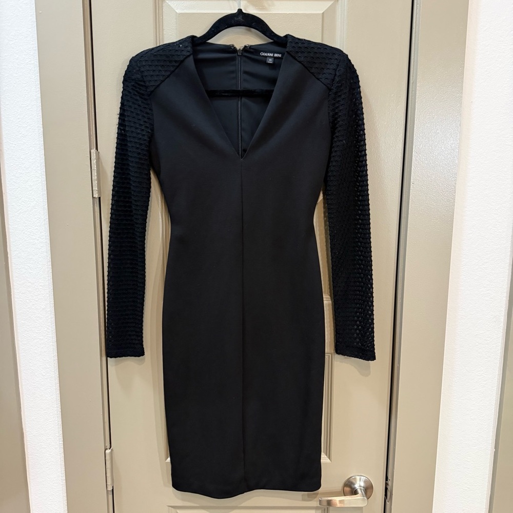 Gianni Bini V-neck Black Long sleeve Bodycon Mini Dress size XS